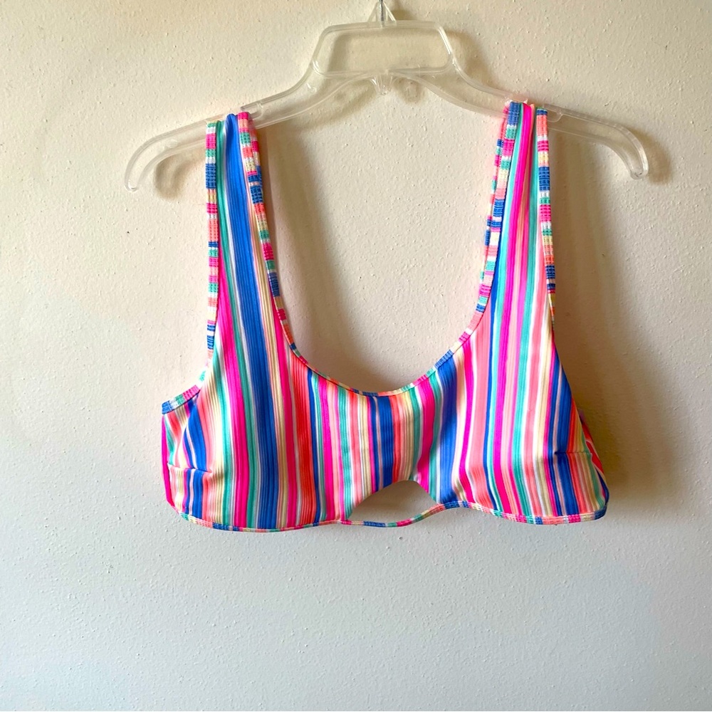 No boundaries NWT XL peekaboo top